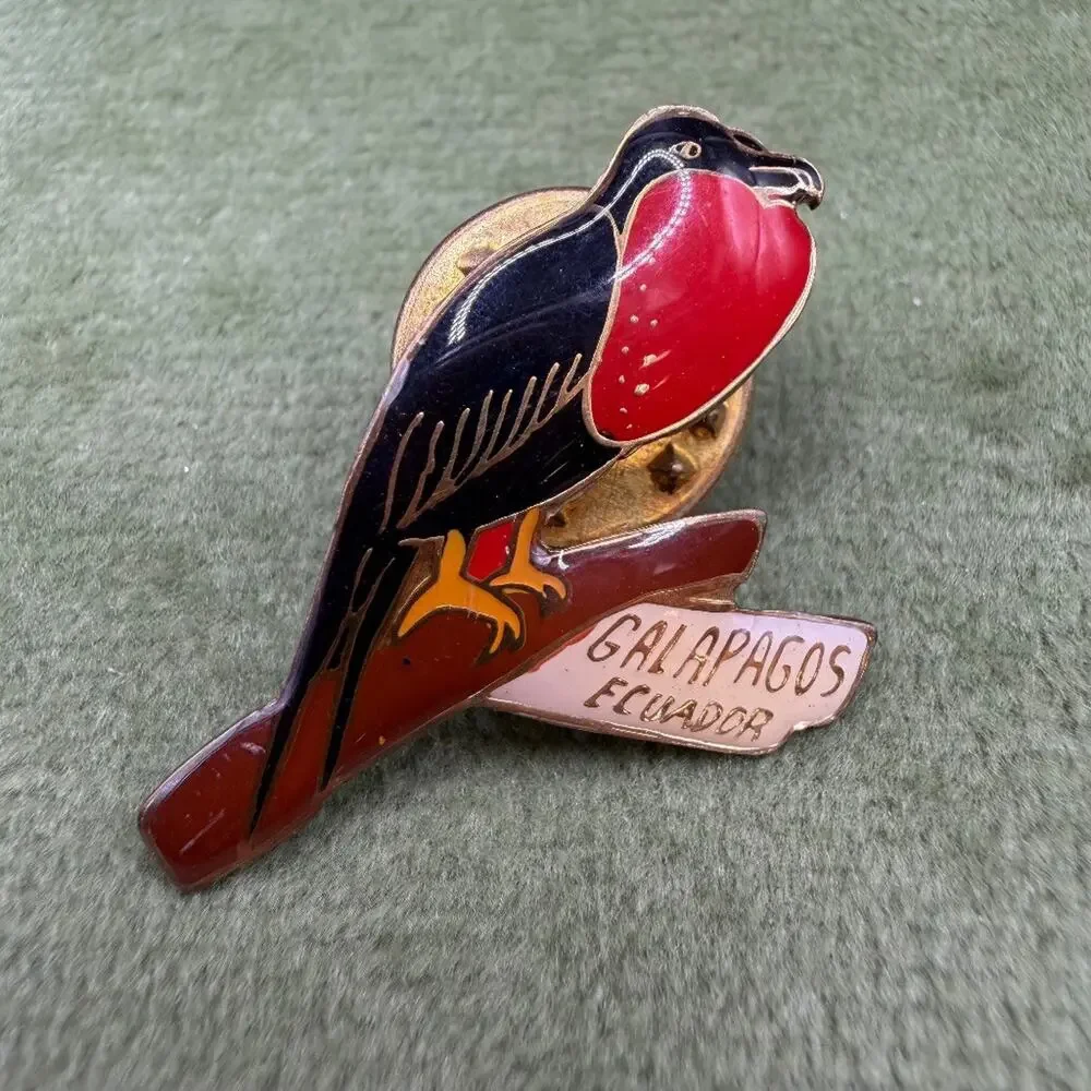 Vintage Galapagos Ecuador Frigatebird Enamel Souvenir Pin 1in